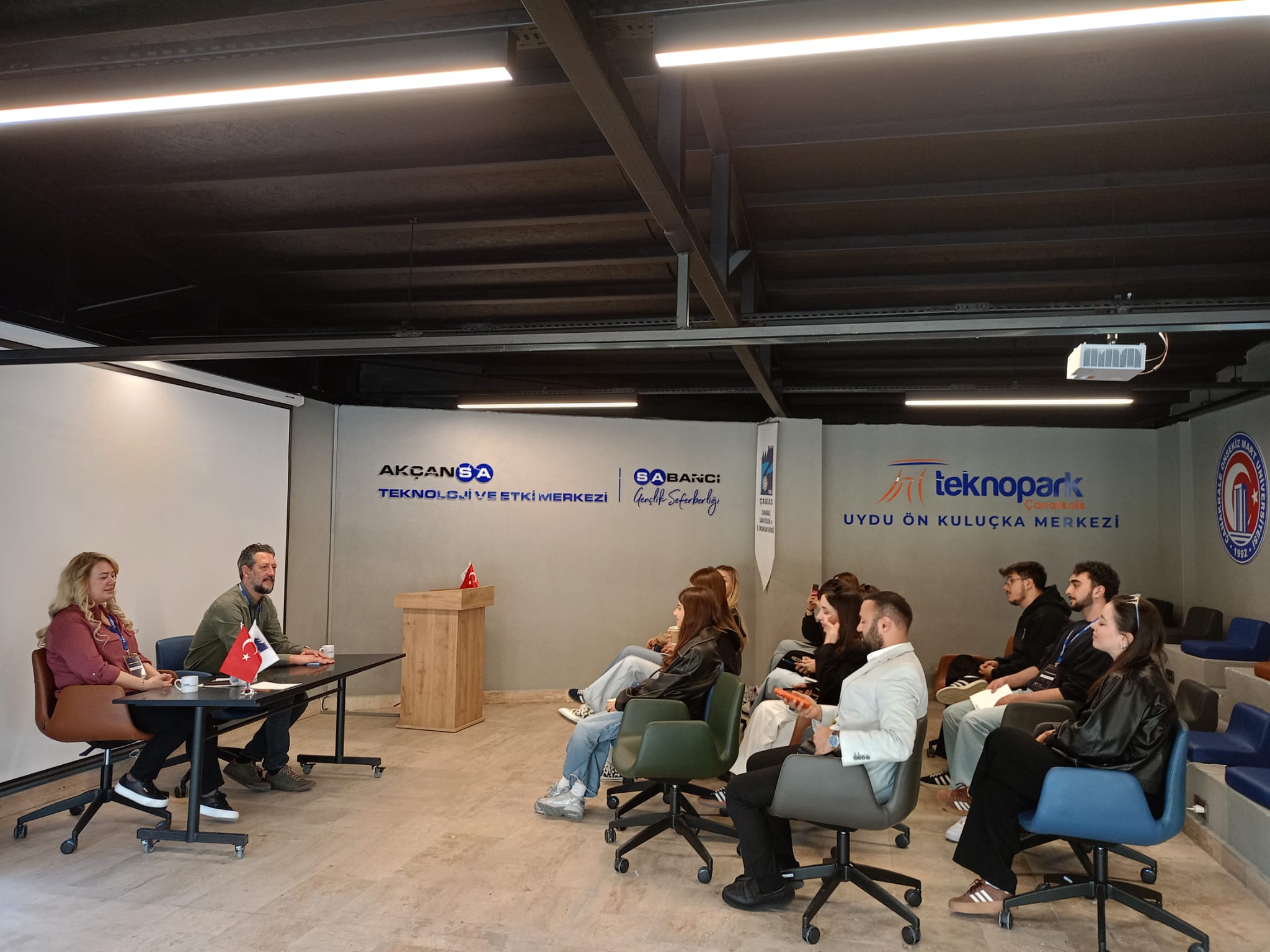 ÇASİAD ve ÇOMÜ Business Club İş Birliğiyle Düzenlenen Kariyer Akademisi Sertifika Töreni Gerçekleştirildi